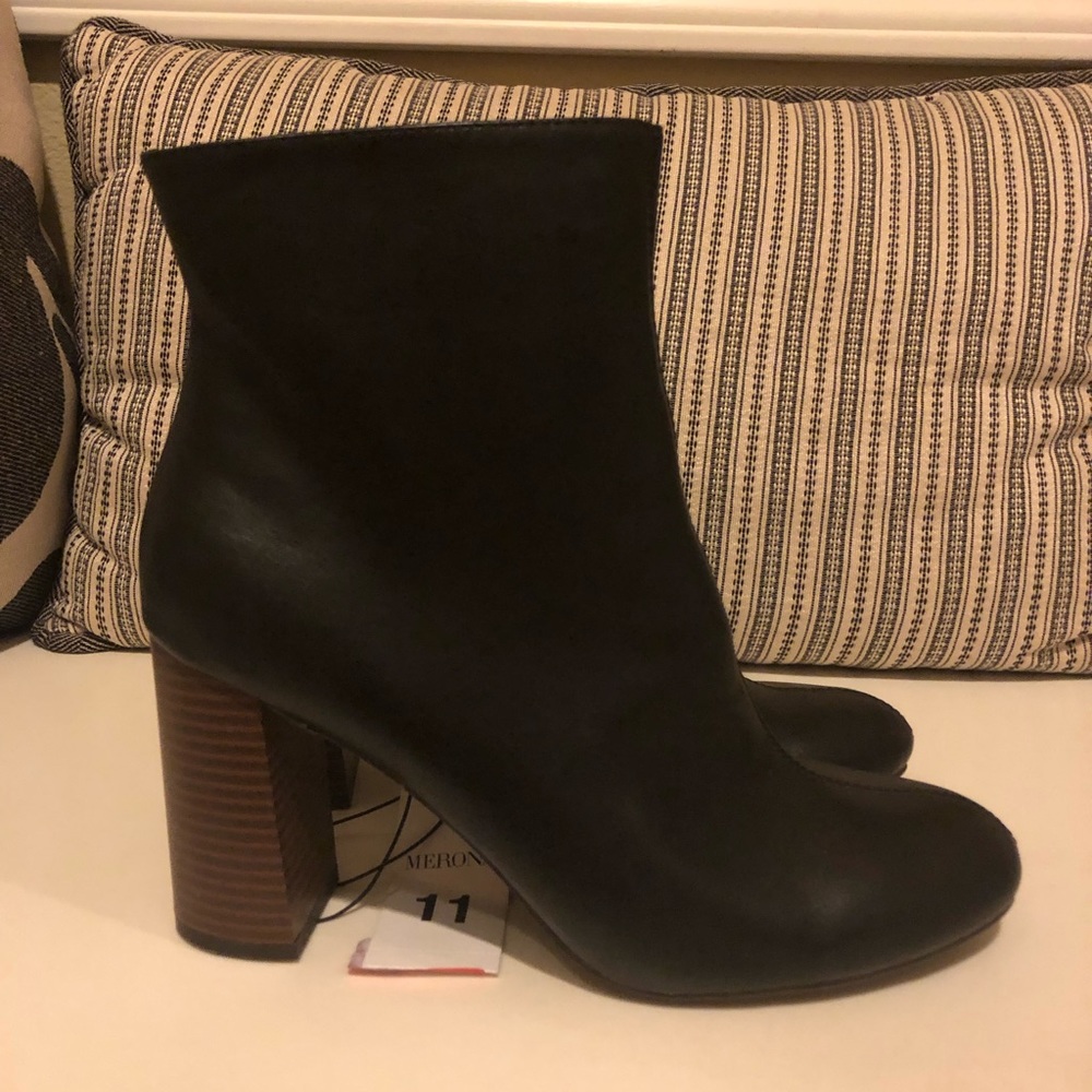 Merona booties NWT